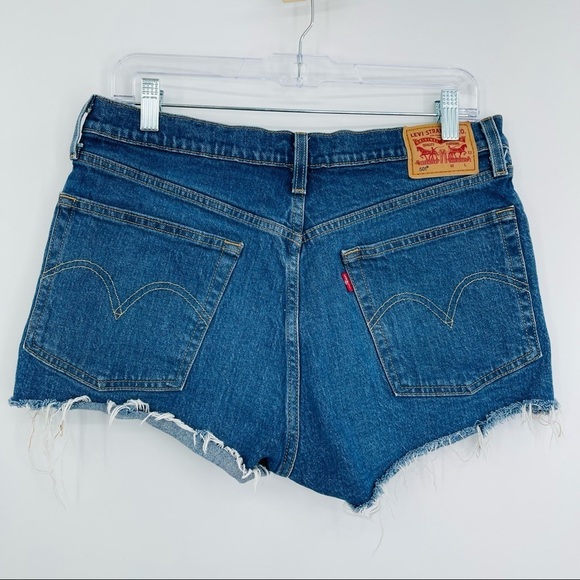 Levi's 501 original fit frayed cut off shorts high rise women's size 30 - Picture 4 of 12